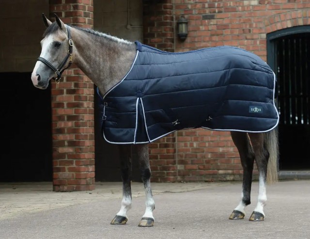 Saxon Channel Stable Rug - Standard - Medium (Navy/White)